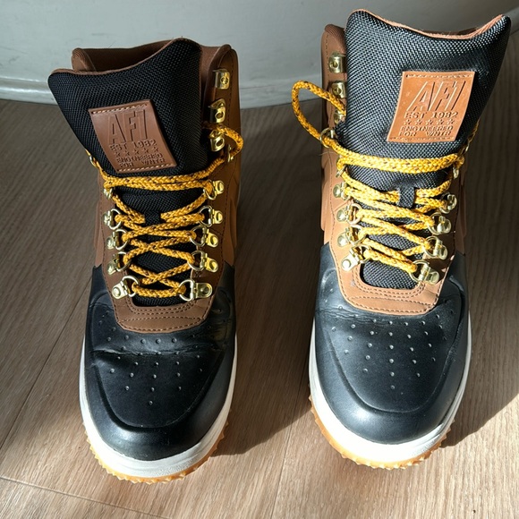 Nike boots - Picture 2 of 7